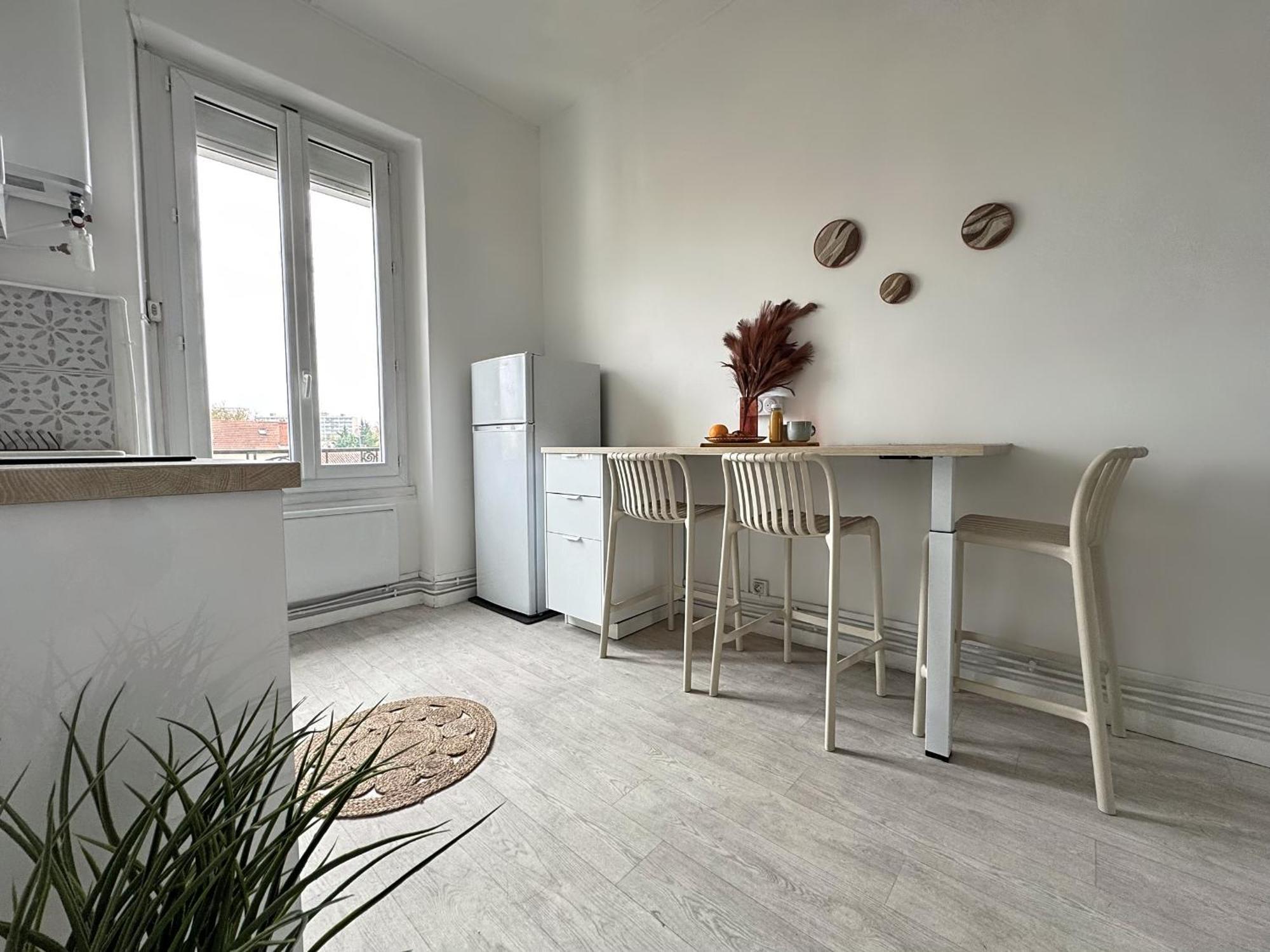 Suite Falso Villeurbanne Eksteriør bilde